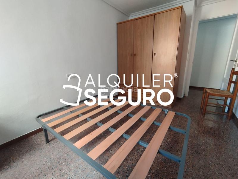 Foto 1265d3b2-ba9d-4aa7-bd69-61d162c7215c. Alquiler piso  c gilberto martínez elxelche en Elche / Elx