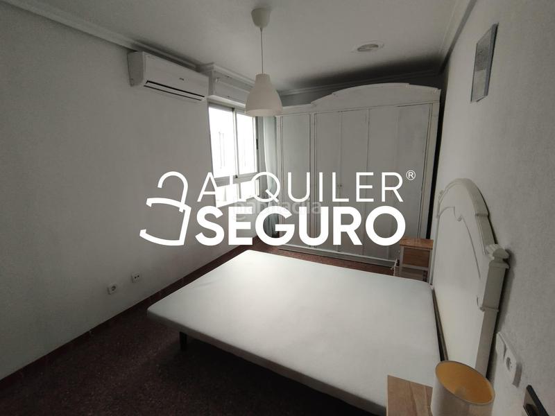 Foto 23be0e2b-d289-423c-8ffd-78d3b5baee1f. Alquiler piso  c gilberto martínez elxelche en Elche / Elx