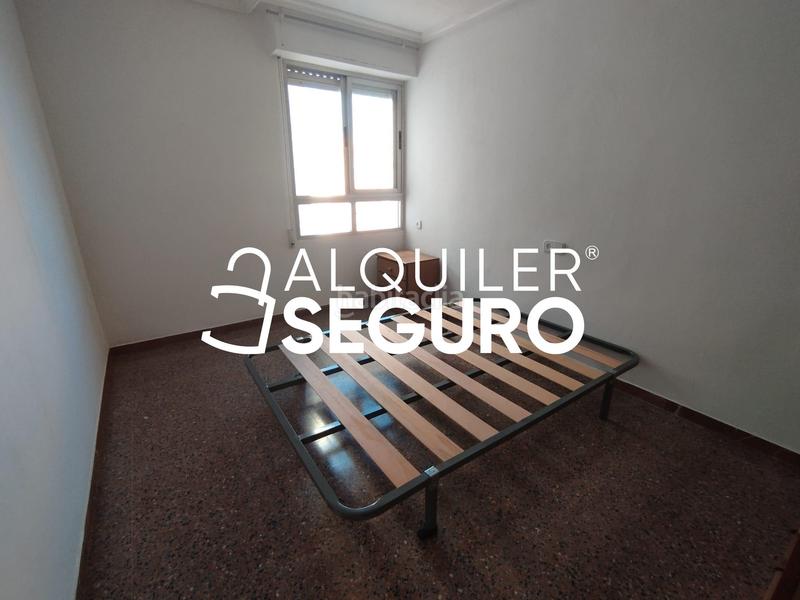 Foto 9b095919-03ac-43a1-9772-c81e8fd4535e. Alquiler piso  c gilberto martínez elxelche en Elche / Elx