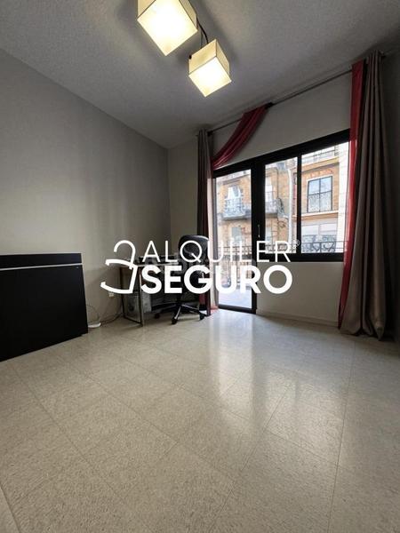 Foto 17767068-77ad-4f86-8054-84bc92b3a7f7. Alquiler piso  c pintor zuloaga en Fígares Granada