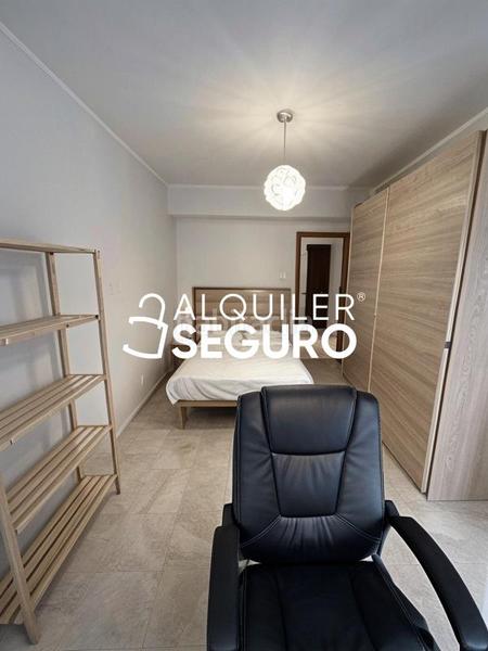 Foto 35c85fee-b59d-4c81-be60-e2d46890a435. Alquiler piso  c pintor zuloaga en Fígares Granada