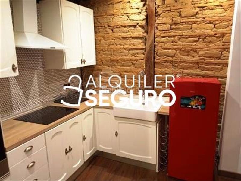 Foto 1b6c3479-7ff3-4274-8cb5-8b19e228f144. Rent flat with heating in Casco Viejo Vitoria - Gasteiz