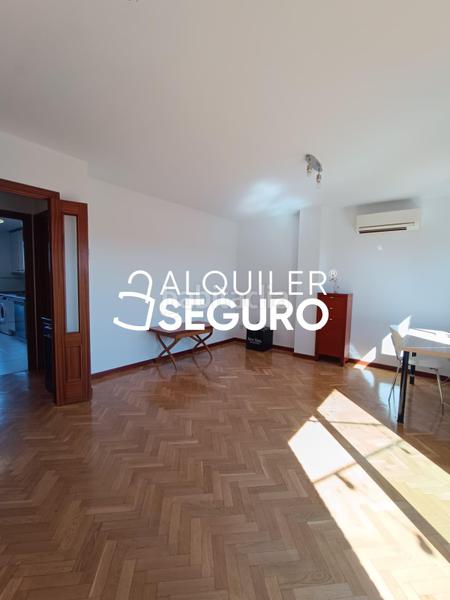 Foto 3789fcfb-c806-4d59-997f-4343a8f273db. Alquiler ático  c alerce en Orcasur-12 de Octubre Madrid