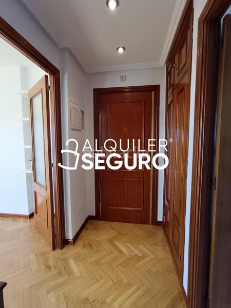 Foto e1304445-73a1-42c6-a8e3-1b9bc8482cec. Alquiler ático  c alerce en Orcasur-12 de Octubre Madrid