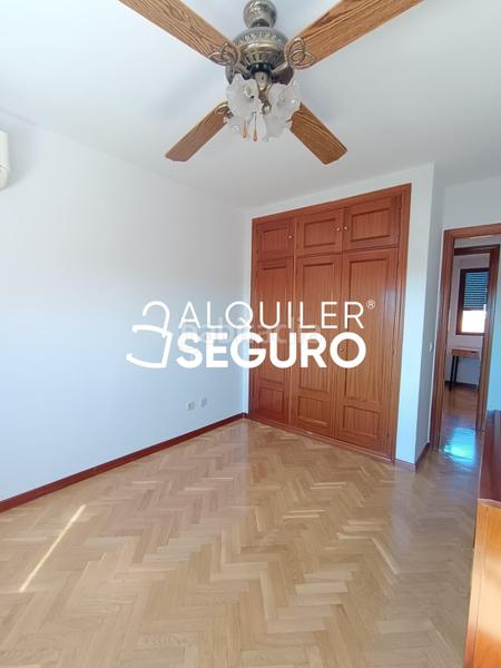 Foto 5ee66a19-8313-4850-982e-6f5725cde37e. Miete dachwohnung mit heizung parking pool in Orcasur-12 de Octubre Madrid