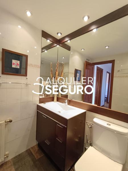 Foto 91515561-d2f3-4518-aa28-54fa901c62ad. Rent penthouse with heating parking pool in Orcasur-12 de Octubre Madrid