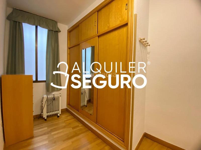 Foto 2bf453d5-0f00-4a7a-bf50-404cc9ab2d46. Alquiler piso  c cuesta de las descargas en Acacias Madrid