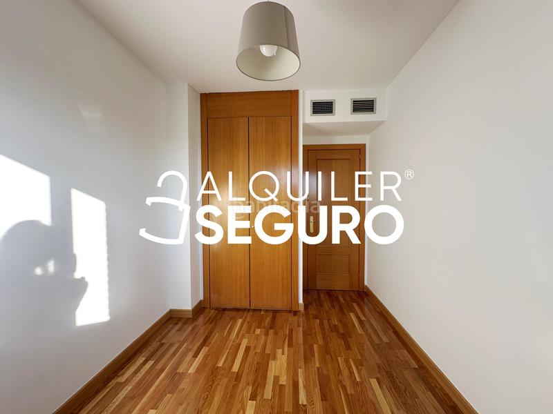 Foto 27fb1b40-f179-4efd-b596-fed05e1ff3e2. Alquiler piso  c isaac albeniz en Norte Pozuelo de Alarcón