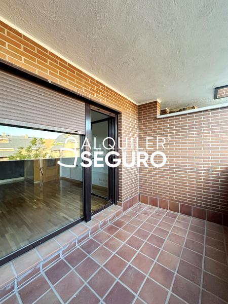 Foto 4f503f3e-171a-4021-a351-013ceff2f500. Location appartement avec chauffage parking piscine dans Pozuelo de Alarcón