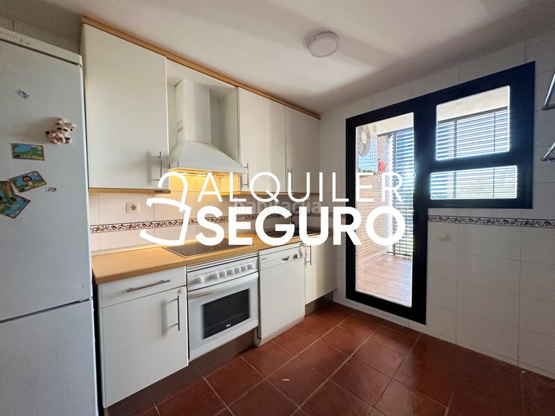 Foto b7094d31-0521-4b0e-8117-650de3f18883. Location appartement avec chauffage parking piscine dans Pozuelo de Alarcón