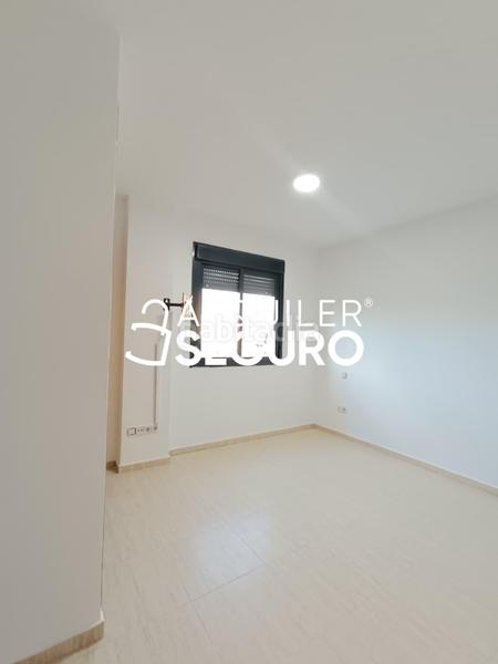Foto 54259290-409f-4931-aa64-298bd6949715. Location appartement avec chauffage parking dans Parla este Parla