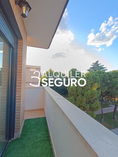 Foto 11005ab1-09ec-4c0f-9b1c-47e7cddc9ebc. Rent flat with heating parking in Parla este Parla