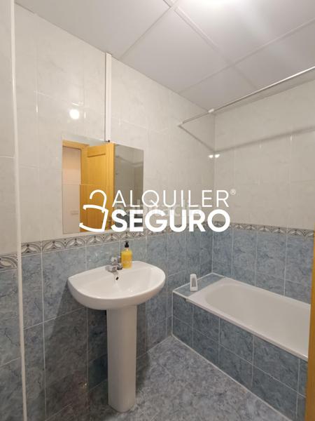 Foto b62dcfb9-0dcc-49df-934f-9db9ba401c5b. Rent flat with heating parking in Parla este Parla