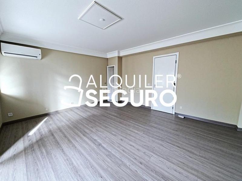 Foto 4ccd0ad6-57a9-4232-8645-2b6eb89d1bd2. Alquiler piso  c lópez de hoyos en Colina Madrid