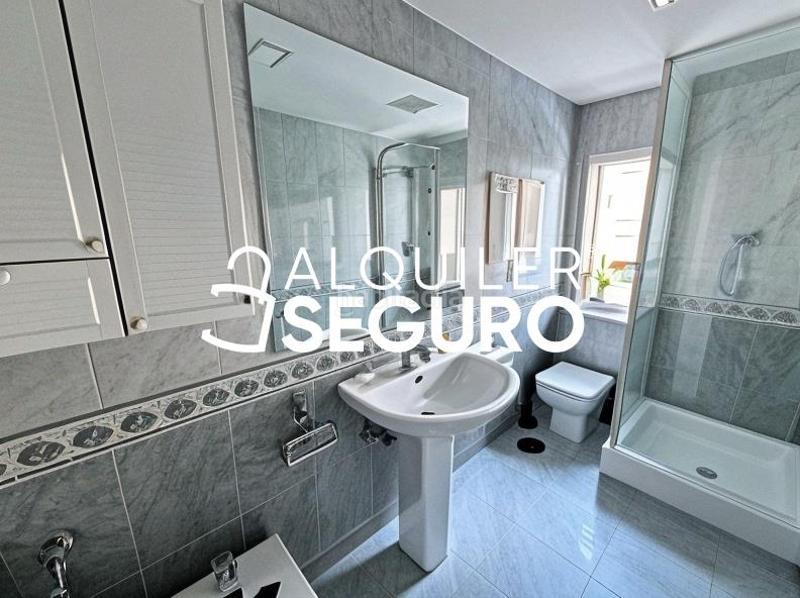 Foto e52a153f-9cd6-4699-9f0a-2676019d1168. Alquiler piso  c lópez de hoyos en Colina Madrid