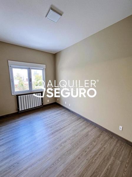Foto 32093ed7-0f5b-4299-98da-18aa5d50f7bc. Rent flat with heating in Colina Madrid