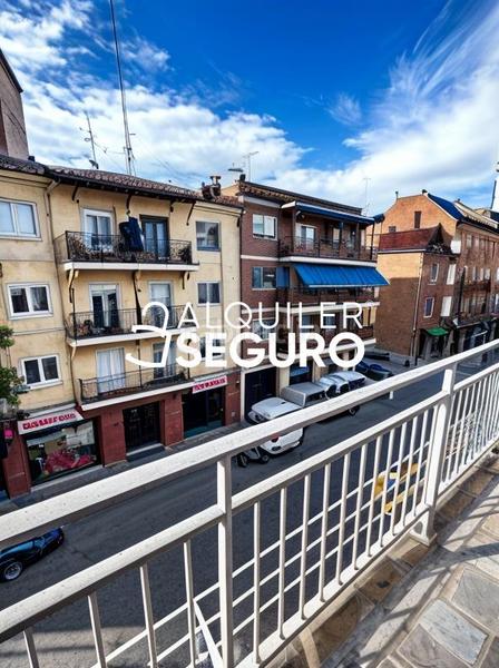 Foto 4fdd199c-428b-4144-a1b6-9a1d2861bbd0. Rent flat with heating in Colina Madrid