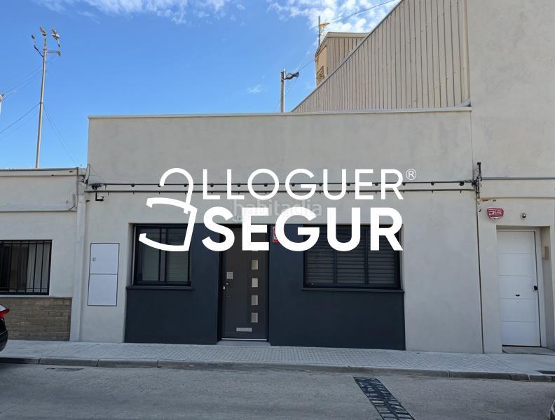 Foto c85ca4cf-fb54-4b5e-be49-fac6e3fa5a59. Alquiler chalet  c de les magnòlies en Torrent del Capellà Sabadell