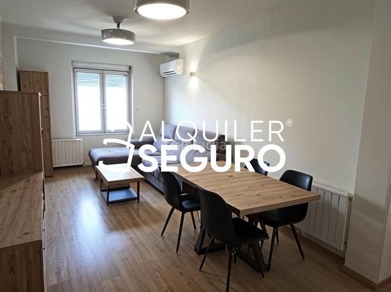 Foto 0006aa20-d314-4289-9bb7-eb9b20525033. Alquiler piso  av. el greco en San Pablo Sevilla