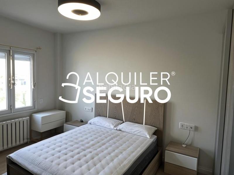Foto bbc11dde-f71a-4aac-a0fc-2133e7a8eeb0. Alquiler piso  av. el greco en San Pablo Sevilla