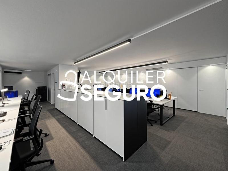 Foto 9a047f0c-8b37-4a31-b0b3-a67d25ce1444. Rent office space in Castellana Madrid