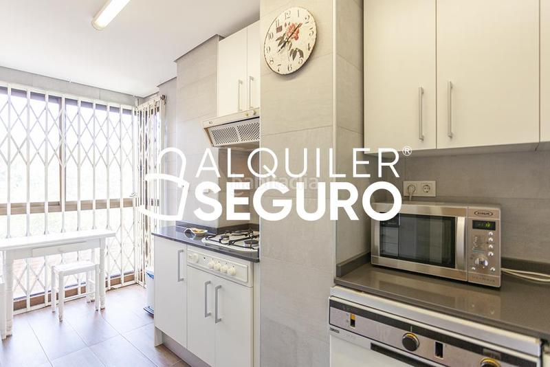 Foto 275bebd0-25ae-4b3f-96ee-ac3e722e2553. Alquiler piso  av. del dr federico rubio y gali en Madrid