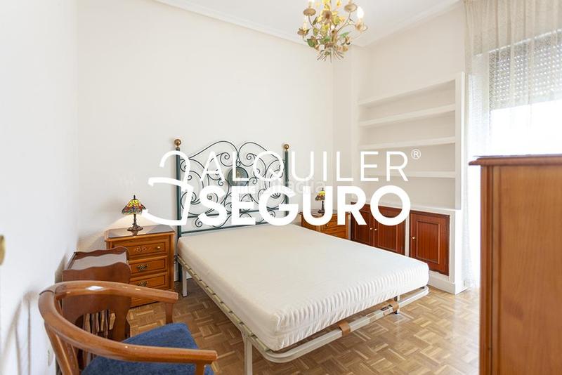 Foto 56251ffb-c589-4be3-9432-0e61a5dbb6a7. Alquiler piso  av. del dr federico rubio y gali en Madrid