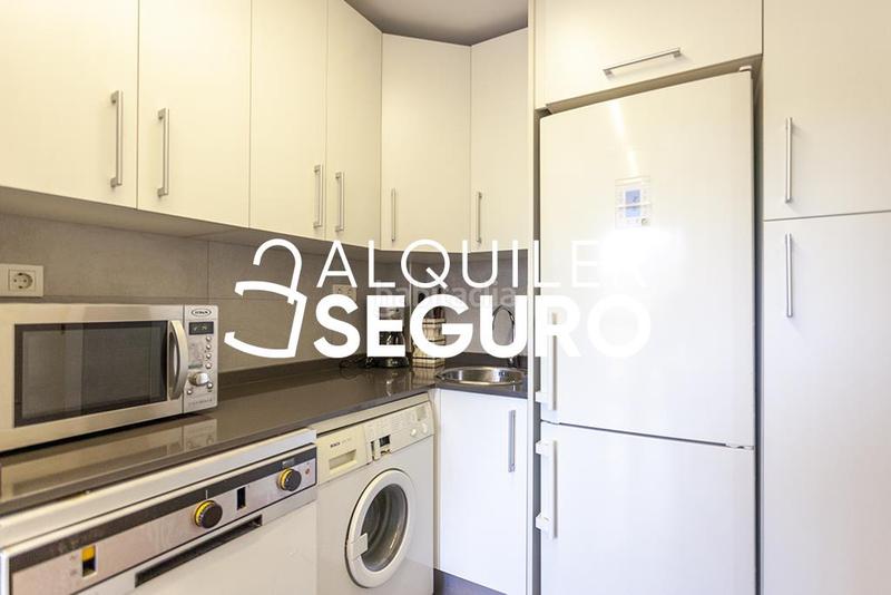 Foto 8cf3719f-eb3e-4896-8609-cb7554516838. Alquiler piso  av. del dr federico rubio y gali en Madrid