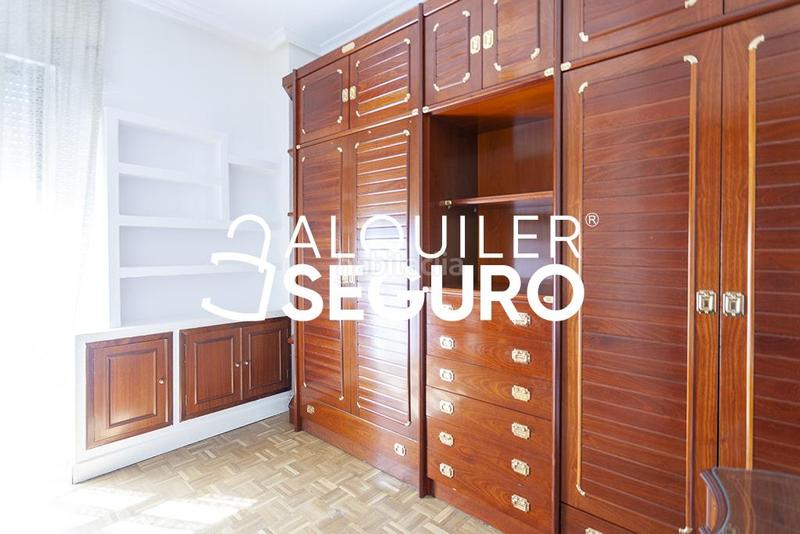 Foto 9070d31a-27fe-4084-8e52-6ad2a0bf078e. Alquiler piso  av. del dr federico rubio y gali en Madrid