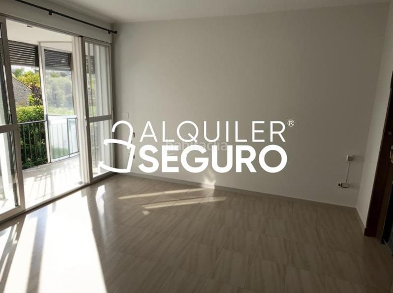 Foto b030f5f9-9169-464c-b9d5-12760961cf6b. Affitto appartamento con parcheggio in La Buhaira Sevilla