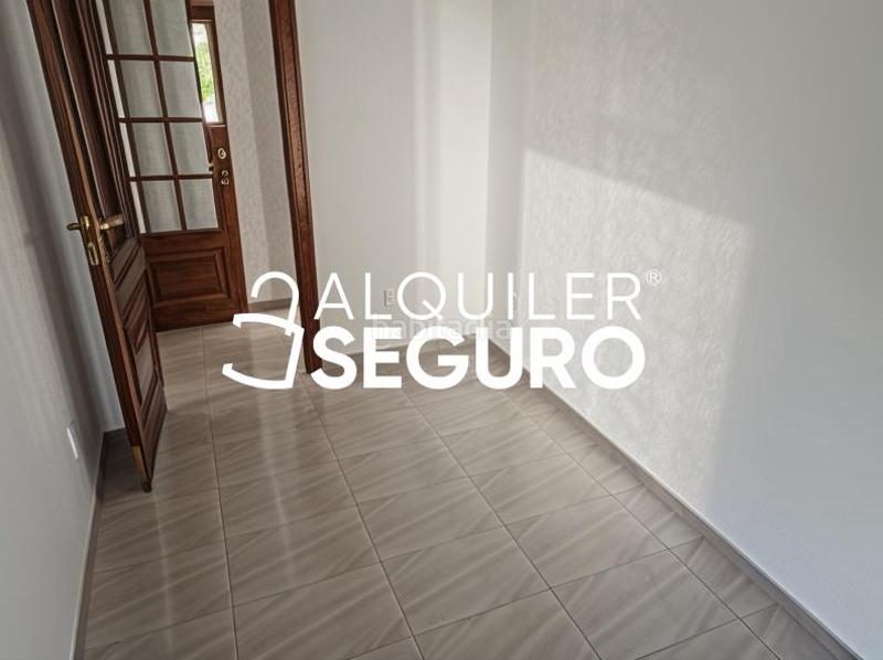 Foto e1df8e7b-8290-4741-851c-2c742c736d74. Affitto appartamento con parcheggio in La Buhaira Sevilla