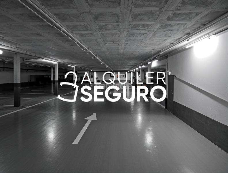 Foto 4cc547dc-76a2-4ec3-b79a-5dc76857ff61. Location appartement avec parking dans La Buhaira Sevilla