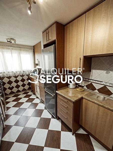 Foto 4220bef5-fe9b-44c0-ab0b-4bf4746f072e. Location appartement avec chauffage dans Centro Móstoles