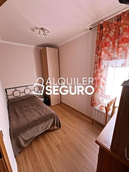 Foto 399eba69-769e-4324-a7d1-13957957f1d1. Rent flat with heating in Centro Móstoles