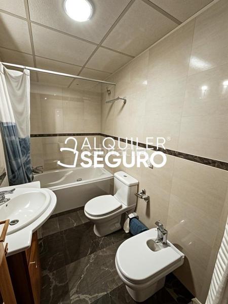 Foto 699feb55-881a-47f0-95f7-723b6aca6863. Rent flat with heating in Centro Móstoles