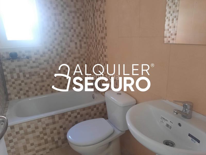 Foto f3d54483-953b-47ef-a160-9fd6b6bb0d04. Alquiler piso  vía de la hispanidad en Oliver Zaragoza