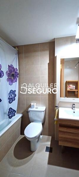 Foto 5da1e708-eaf0-407e-9799-76e3ec00a8c1. Alquiler piso  c calderón de la barca en Los Hueros Villalbilla