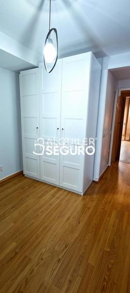 Foto 0f02cbc3-385f-4098-995d-b8f56cf1d1d7. Rent flat with heating parking in Los Hueros Villalbilla
