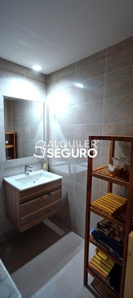 Foto b0114aa7-103e-4376-9c14-a1c1c4882a27. Rent flat with heating parking in Los Hueros Villalbilla