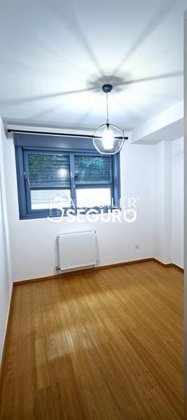 Foto b82c10c3-6019-40ec-9c5b-e134c75fb1d8. Rent flat with heating parking in Los Hueros Villalbilla