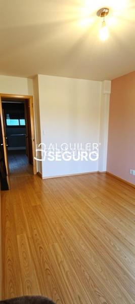 Foto fe9168b3-5027-4599-a4d4-44a8cbadca85. Rent flat with heating parking in Los Hueros Villalbilla