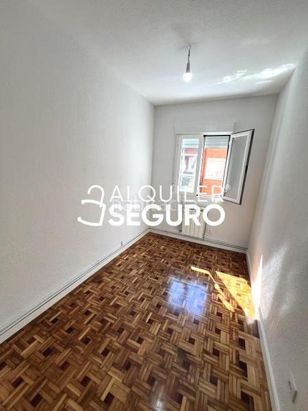 Foto fa8243f9-9f00-4813-98b8-8118a1835339. Lloguer pis amb calefacció a Casco Antiguo Alcorcón