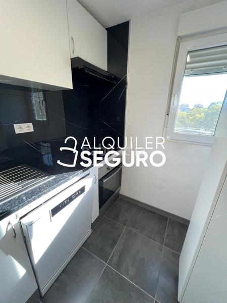 Foto 36e24212-5374-4caa-874d-37122741a225. Alquiler piso  c porcelana en Arcos Madrid