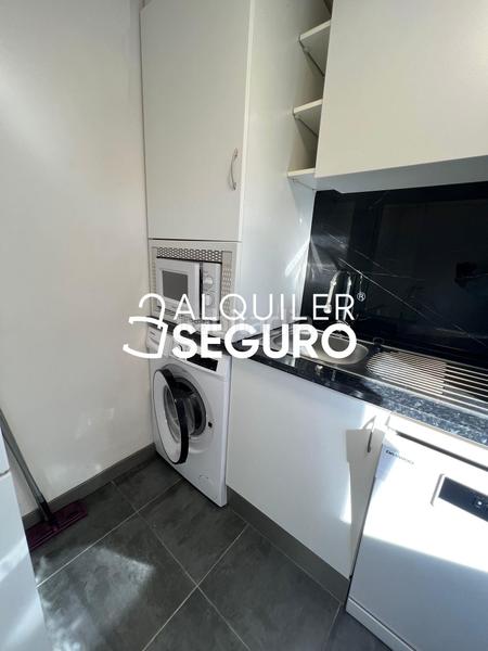Foto c667049c-2198-4f83-bcf9-4027eacb71de. Rent flat with heating in Arcos Madrid