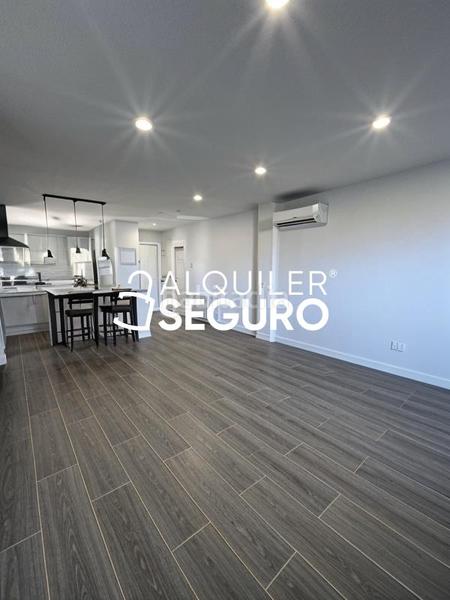 Foto 2cf9c166-bd8b-4f61-b783-536a1eaccc44. Rent flat with heating in Venecia-Nueva Alcalá Alcalá de Henares