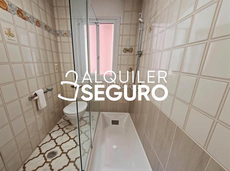 Foto 78c6f6b4-591c-4dce-aaa9-2c83ae98f363. Rent flat with heating in Ezequiel González - Conde de Sepúlveda Segovia