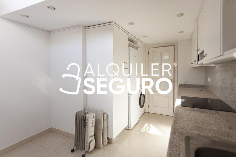 Foto f29420c3-bc7b-432a-bfe0-50d7c9f210ee. Alquiler piso  c de zurbano en Almagro Madrid