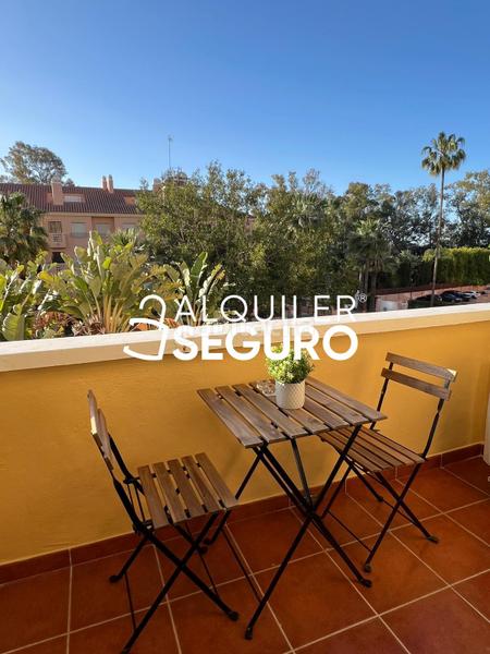 Foto 07fe62f8-132b-4f6a-8f8e-e9a5974ffbfb. Alquiler piso  c faisan carib playa en Cabopino - Artola Marbella