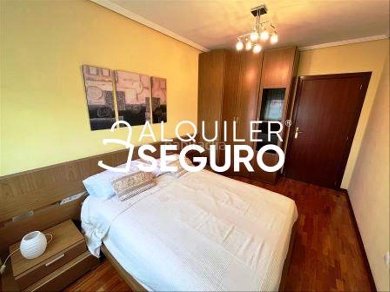 Foto e6a9363d-a1f2-4de8-8e47-7a9c53f26f61. Alquiler piso  av. de zabalgana vitoriagasteiz en Vitoria - Gasteiz