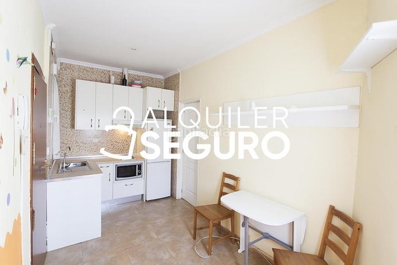 Foto e7517935-43c5-4dad-ba18-887af270dec9. Alquiler piso  c del amparo en Embajadores-Lavapiés Madrid